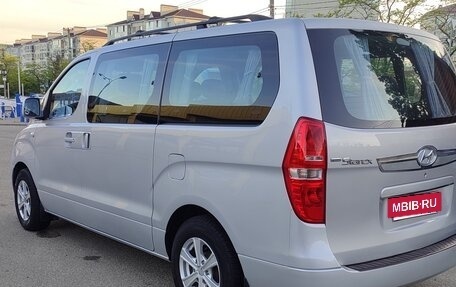 Hyundai Grand Starex Grand Starex I рестайлинг 2, 2009 год, 2 000 000 рублей, 11 фотография