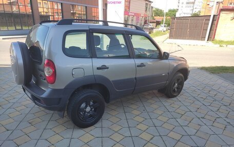 Chevrolet Niva I рестайлинг, 2016 год, 800 000 рублей, 5 фотография