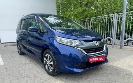 Honda Freed II, 2019 год, 1 849 000 рублей, 2 фотография