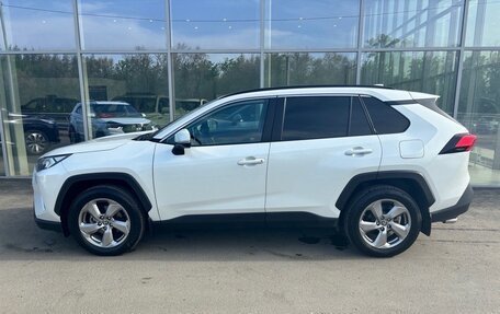 Toyota RAV4, 2021 год, 3 100 000 рублей, 4 фотография