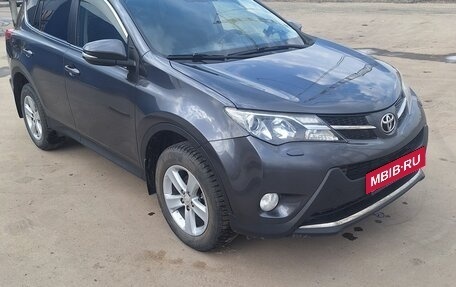 Toyota RAV4, 2013 год, 1 900 000 рублей, 3 фотография