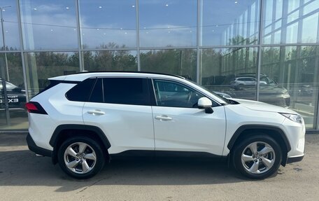 Toyota RAV4, 2021 год, 3 100 000 рублей, 5 фотография