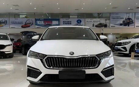 Skoda Octavia IV, 2022 год, 1 800 000 рублей, 2 фотография