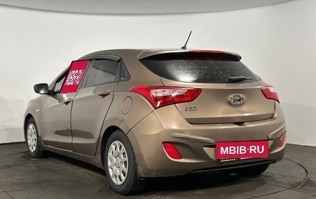 Hyundai i30 II рестайлинг, 2013 год, 679 900 рублей, 5 фотография