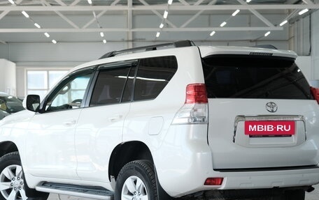 Toyota Land Cruiser Prado 150 рестайлинг 2, 2011 год, 2 599 000 рублей, 3 фотография