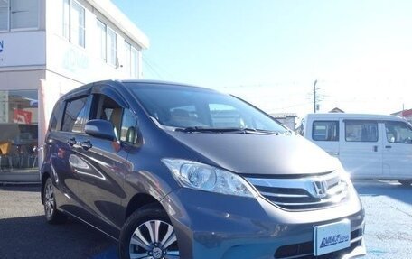Honda Freed I, 2013 год, 925 000 рублей, 2 фотография