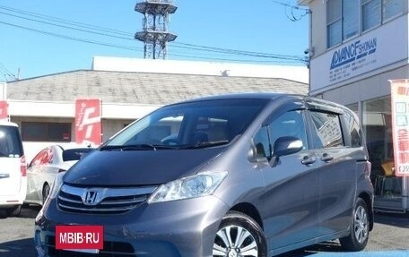 Honda Freed I, 2013 год, 925 000 рублей, 3 фотография
