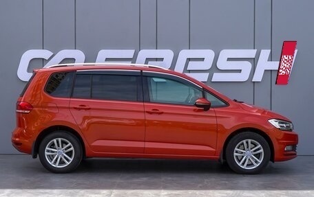 Volkswagen Touran III, 2017 год, 1 680 000 рублей, 5 фотография
