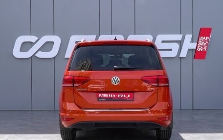 Volkswagen Touran III, 2017 год, 1 680 000 рублей, 4 фотография