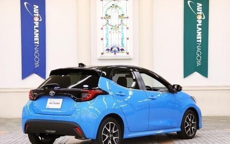 Toyota Yaris III рестайлинг, 2020 год, 1 100 000 рублей, 2 фотография