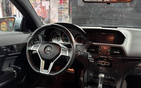 Mercedes-Benz E-Класс, 2013 год, 1 850 000 рублей, 10 фотография