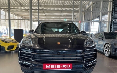 Porsche Cayenne III, 2022 год, 8 990 000 рублей, 2 фотография
