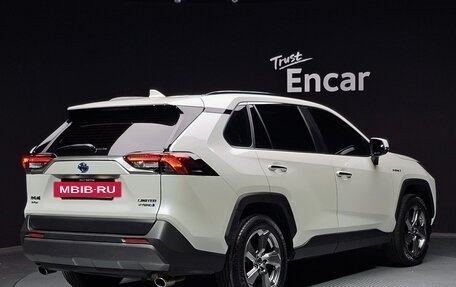 Toyota RAV4, 2021 год, 3 300 000 рублей, 3 фотография