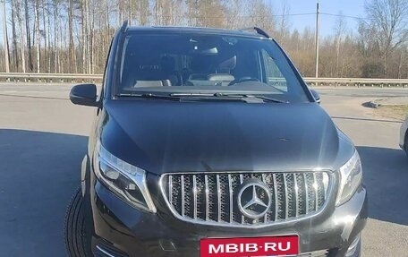 Mercedes-Benz V-Класс, 2017 год, 4 450 000 рублей, 5 фотография