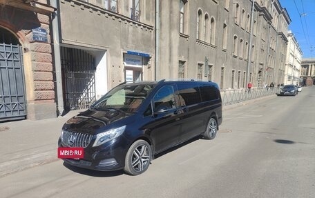Mercedes-Benz V-Класс, 2017 год, 4 450 000 рублей, 4 фотография