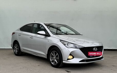 Hyundai Solaris II рестайлинг, 2020 год, 1 590 000 рублей, 2 фотография