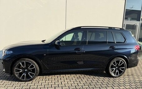BMW X7, 2022 год, 7 700 000 рублей, 2 фотография