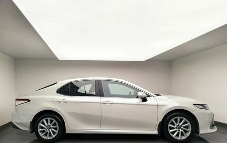 Toyota Camry, 2022 год, 3 520 000 рублей, 3 фотография