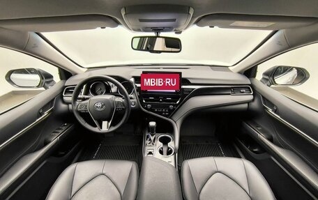 Toyota Camry, 2022 год, 3 520 000 рублей, 7 фотография