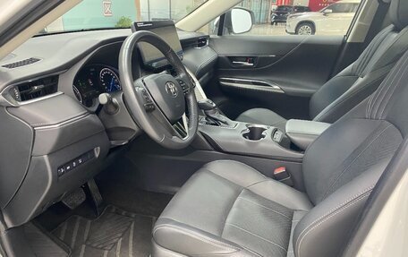 Toyota Harrier, 2022 год, 4 090 000 рублей, 3 фотография