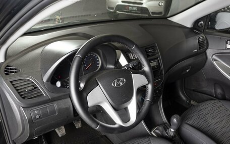 Hyundai Solaris II рестайлинг, 2015 год, 779 254 рублей, 3 фотография