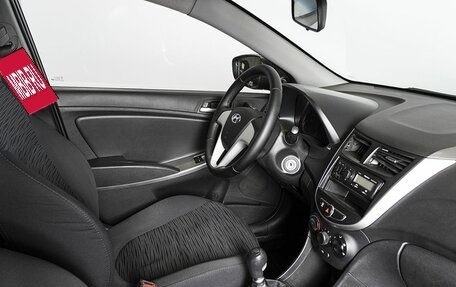 Hyundai Solaris II рестайлинг, 2015 год, 779 254 рублей, 4 фотография