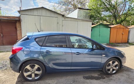 Opel Astra J, 2012 год, 815 000 рублей, 3 фотография