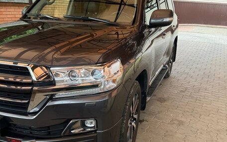 Toyota Land Cruiser 200, 2019 год, 7 400 000 рублей, 1 фотография