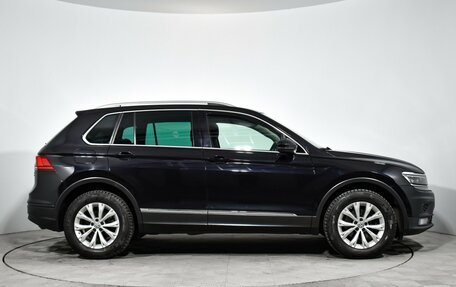 Volkswagen Tiguan II, 2017 год, 2 125 000 рублей, 4 фотография