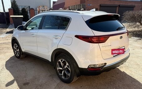 KIA Sportage IV рестайлинг, 2020 год, 1 850 000 рублей, 3 фотография