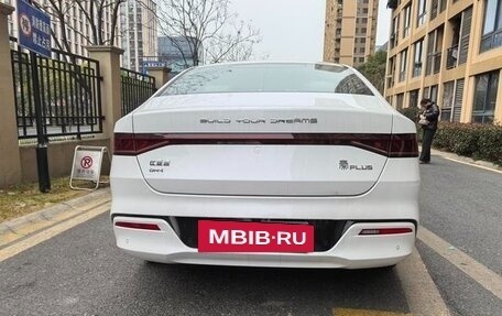 BYD Qin, 2024 год, 1 687 041 рублей, 3 фотография