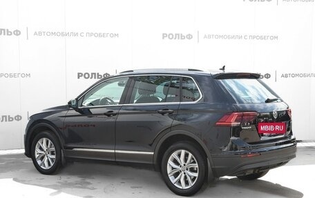 Volkswagen Tiguan II, 2018 год, 2 395 000 рублей, 7 фотография