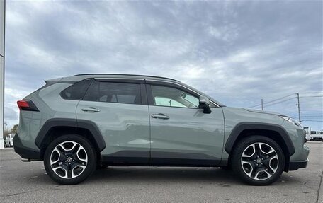 Toyota RAV4, 2022 год, 2 170 000 рублей, 3 фотография