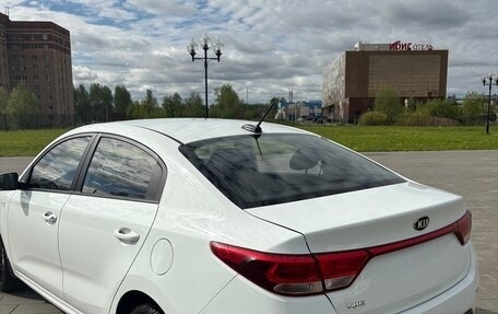 KIA Rio IV, 2017 год, 940 000 рублей, 5 фотография