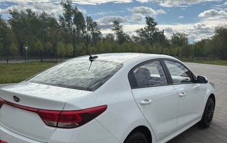 KIA Rio IV, 2017 год, 940 000 рублей, 4 фотография