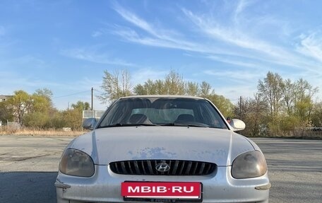 Hyundai Sonata IV рестайлинг, 2000 год, 165 000 рублей, 2 фотография