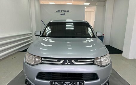 Mitsubishi Outlander III рестайлинг 3, 2013 год, 1 190 000 рублей, 2 фотография