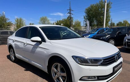 Volkswagen Passat B8 рестайлинг, 2019 год, 1 860 000 рублей, 3 фотография