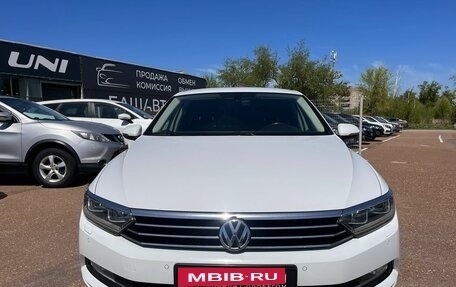 Volkswagen Passat B8 рестайлинг, 2019 год, 1 860 000 рублей, 2 фотография
