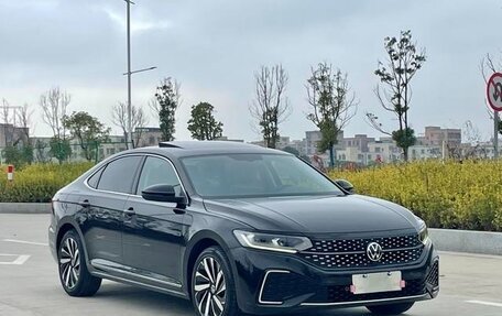Volkswagen Passat B8 рестайлинг, 2022 год, 2 430 000 рублей, 2 фотография