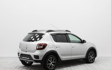 Renault Sandero II рестайлинг, 2019 год, 990 000 рублей, 2 фотография