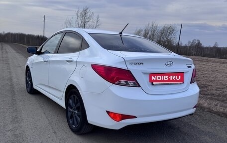 Hyundai Solaris II рестайлинг, 2015 год, 1 200 000 рублей, 4 фотография