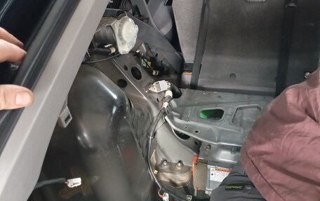Toyota Prius, 2005 год, 680 000 рублей, 2 фотография