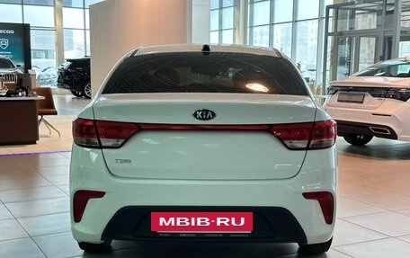 KIA Rio IV, 2017 год, 1 297 000 рублей, 6 фотография
