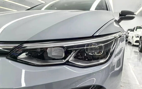 Volkswagen Golf VIII, 2022 год, 1 870 000 рублей, 7 фотография