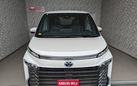 Toyota Voxy, 2022 год, 2 867 123 рублей, 2 фотография