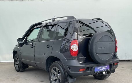 Chevrolet Niva I рестайлинг, 2019 год, 980 000 рублей, 5 фотография