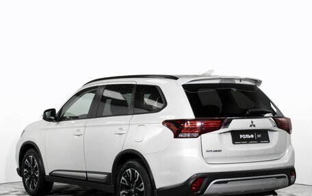 Mitsubishi Outlander III рестайлинг 3, 2021 год, 1 864 000 рублей, 7 фотография