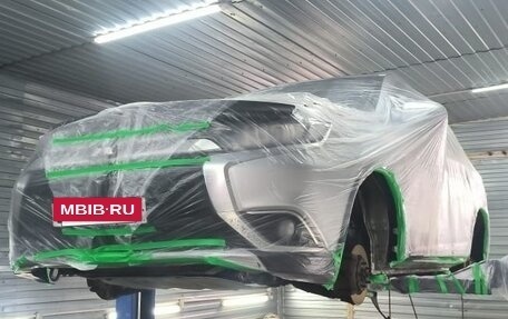 Mitsubishi Outlander III рестайлинг 3, 2017 год, 2 050 000 рублей, 2 фотография