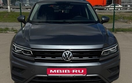 Volkswagen Tiguan II, 2019 год, 2 990 000 рублей, 2 фотография